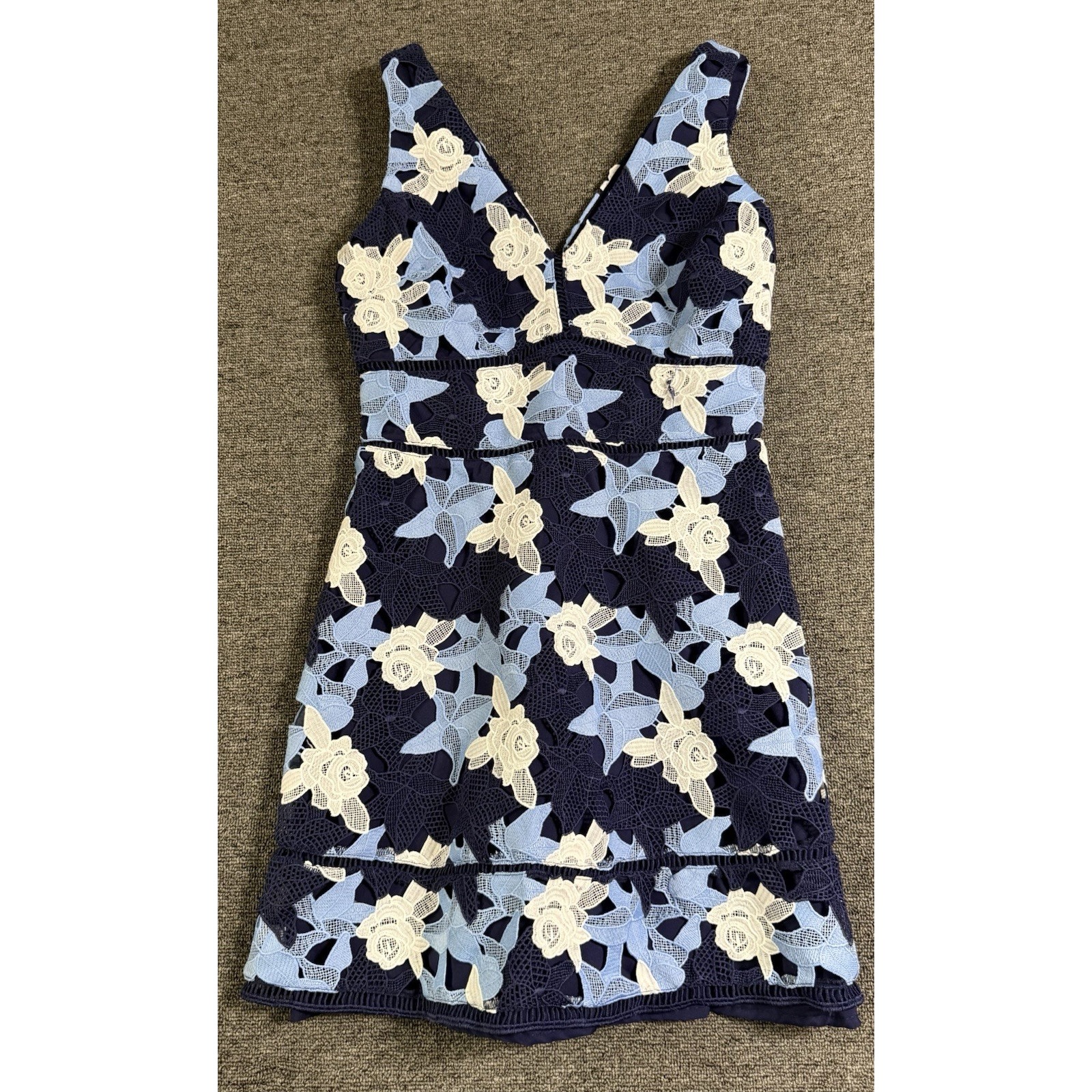 Vineyard Vines Kentucky Derby Dress Womens 2 Blue Floral Crochet Equestrian